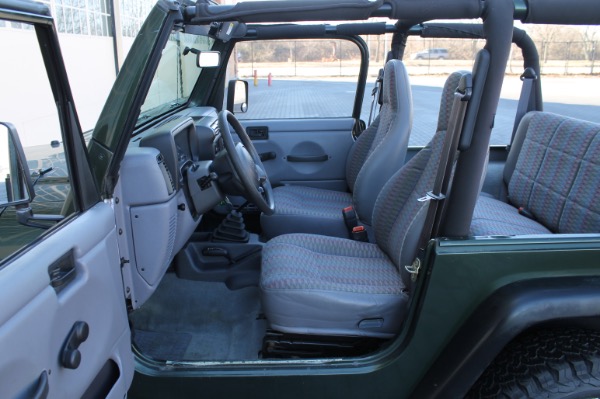 Used-1998-Jeep-Wrangler-Sport