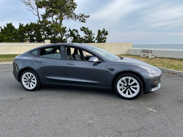 Used-2021-Tesla-Model-3-Standard-Range-Plus