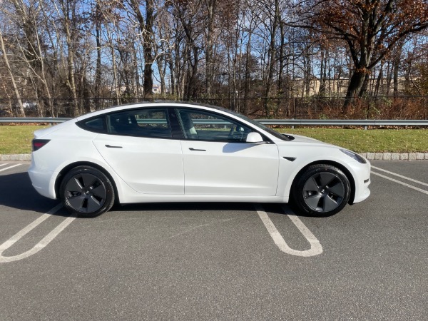 Used-2021-Tesla-Model-3-Standard-Range-Plus